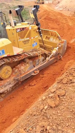 142K views · 2.2K reactions | CATERPILLAR D8T Dozer #boomchallenge #automobile #explorepage #excavator #fypシ #bulldozer #reels #viral #farming | Bulldozer Cambodia | Facebook