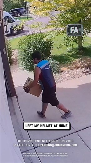 It's called "Delivery Karma"... 😩 🤣 #cctv #doorbell #fail | FailArmy