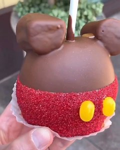 Mickey mouse chocolate apple!!!😍😊 . 📷: @hungryhugh . ▶ Follow TripEat for more delicious trip info | TripEat