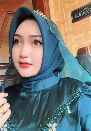 Ig: dpf.mona (@dpf.mona)’s videos with suara asli - Franz