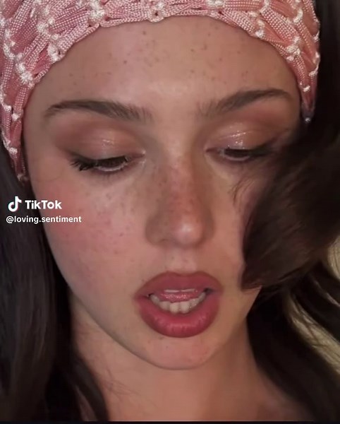 Bella Hadid Inspired Moodboard for Fashion Lovers