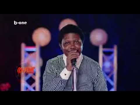 Pape Jey Performing