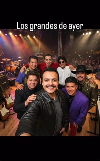 La música que nos enseñó a amar y a llorar 💔🎶 ¿Quién más creció escuchando estas canciones en la radio, en los bailes o en la camioneta de sus papás? 📻✨ Quise usar la magia de la Inteligencia Artificial para cumplir un sueño imposible: viajar en el tiempo y reunir a los ídolos de la Onda Grupera que marcaron mi vida y la de millones. Prepárense para un golpe directo a la nostalgia y al corazón. Acompáñenme en este recorrido recordando a los grandes. 👇 Comenta abajo: ¿Cuál de estos grupos es 