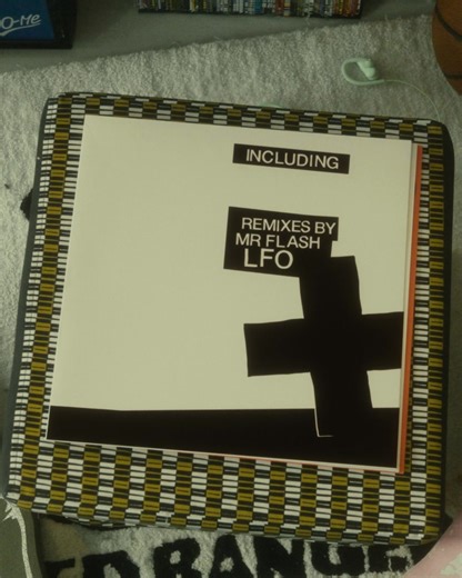20 years of Ed Banger records 🎂🎉 it’s time for a Best Of! - 10 classic hits on 1 LP, including songs from Justice, Breakbot, DJ Mehdi, Mr Oizo, Busy P, Uffie, Cassius, Myd & SebastiAn → https://edbanger.lnk.to/bestof Motion Designer and Director : Lucas Rouvier *Based on the original video from Jonas & François Rousselet mixing So Me artworks (2007) | Ed Banger Records