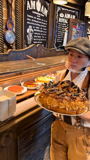 Shanghai bakery is on another level 🔥 Add this to your list, the quality, variety and affordability blew our tastebuds We got top 1 best seller Napoleon cake, Portuguese egg tarts, pistachio and raspberry baguette and 1 oat latte (加浓） all these for 74 RMB / 17 AUD🥹 📍Amam Lonbakery Town, Xintiandi Shanghai (1 min walk from Laoximen station- Line 10) #shanghaicafe #shanghaibakery #shanghaitravel #shanghaifoodie #chinatrips #eggtart #dessertlovers | eatwithhendri