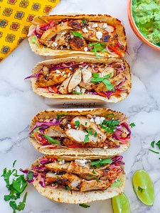 Easy Grilled Chicken Tacos Recipe (video)