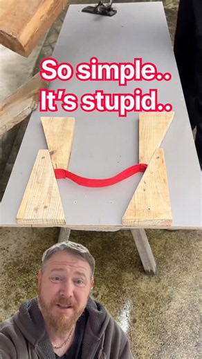 Simple way to hold your boards using a piece of strap and some triangle cuts