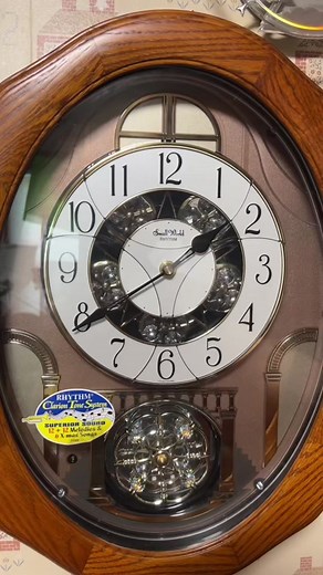 these clocks never get old…at least to me 😂😎 lol #oddlysatisfying #time #calm #vibes #clocktok #fyp