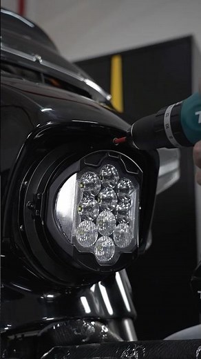 HIGH PERFORMANCE 7" LED HEADLIGHT! #hogworkz #silvertooth #performancebagger