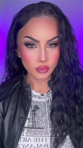 Stunning Honeybun Makeup Tutorial