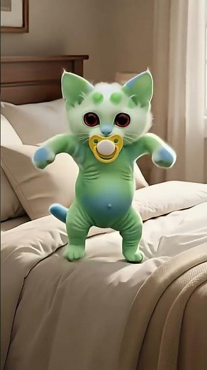 Baby Alien Kittens Dance on the Bed! 👶🐾 | Cutest Duo Ever 💫#cat #cute #funny #shorts