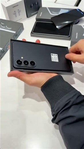 Samsung S26 Ultra – Design & Box Contents Revealed