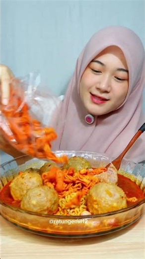 Buka Puasa pake mie baso pedes campur mie gulung emang semantep itu gaes 🤤🔥 #ratungemil12