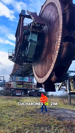 ⚙️ BAGGER 288: THE MACHINE THAT SWALLOWS THE WORLD 😳 #curiosities #engineering #technology #mining