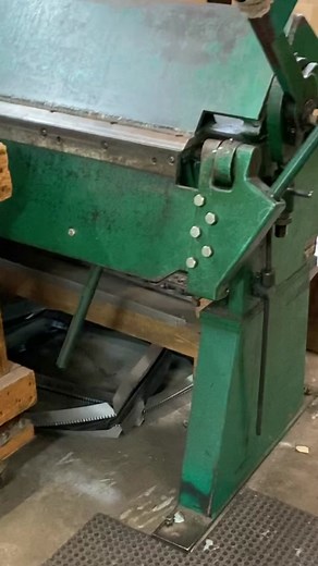 Bending Square Metal to Round Shapes with a Tennsmith Hand Brake