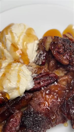 Do you use your Ninja Multi Cooker for desserts? If not, this recipe may just change your mind… 😍 🎥 @thegoodfoodseries (IG) | Ninja Kitchen UK