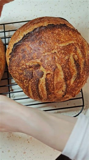 Fresh Bread Crust Sounds versus after 45 minutes