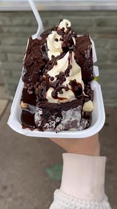 The Black and Gold Sundae was a last-minute addition to the menu last year that deserves a little love. 🖤💛 This sundae is a twist on a banana split made with a banana, vanilla ice cream, warm brownies, hot fudge, chocolate chips, and whipped cream! 🍌🍫 | Page's