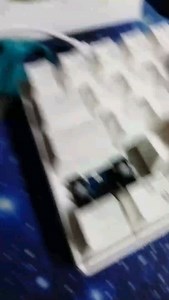 My stabilizer won't bounce back. Help me. I've just ordered this online and they came this morning. These are the JWK panda plate mounted stabilizers. Every single stabilzer i put on has the same issue.