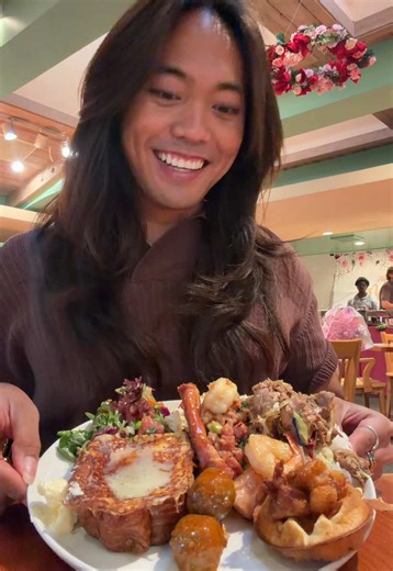 King's Hawaiian Buffet: Mother's Day Feast