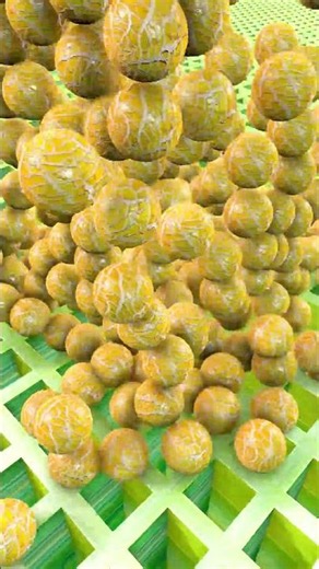 Yellow Ball Cascade To The Grid #satisfying #3danimation #physics