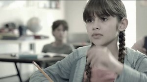 Chuck E. Cheese's More Cheese Rewards TV Spot, 'Una pizza gratis'