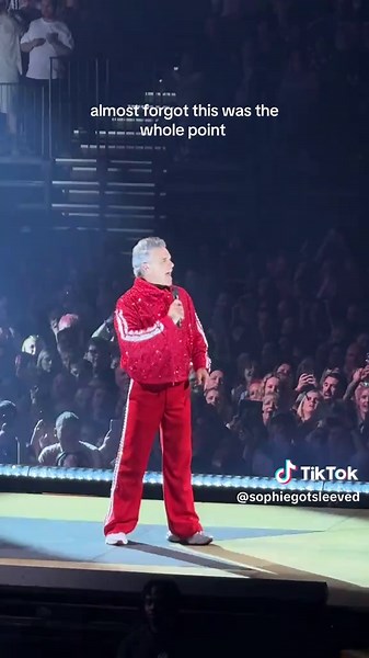 Robbie Williams: The Iconic Mic Flip Moments