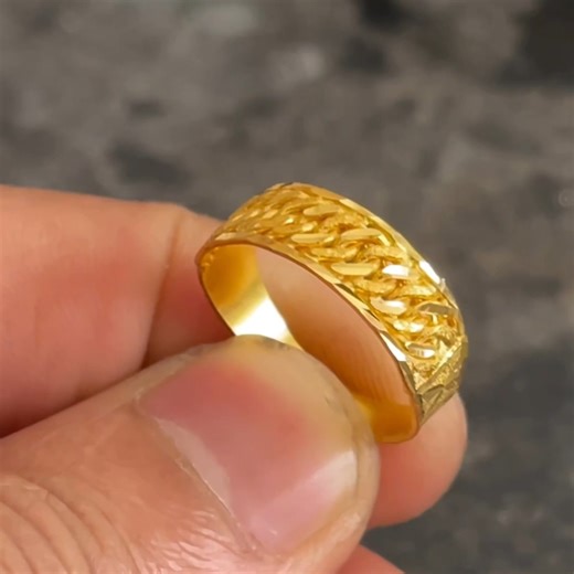 Beautiful gold chain ring | The jewellery man