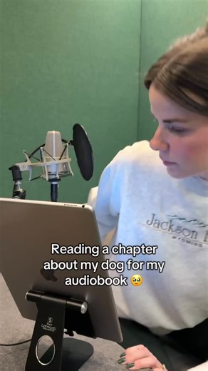 Isabel Klee on Instagram: "You can pre-order my book, DOGS, BOYS, AND OTHER THINGS I’VE CRIED ABOUT, anywhere where books are sold 💚 For more, follow @simonsits! #dogsofinstagram #rescuedogsofinstagram #rescuedog #dogmom #dogsofnyc"