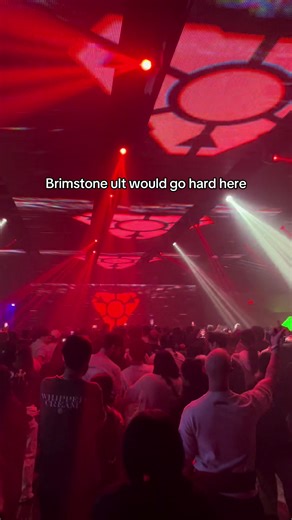 The spike sound goes so hard @VALORANT make a remix please ______________ 🍓 I stream almost daily at TTV/minnowmao 6pm PST 🍓 Find me on all socials at Minnowmao! . . . #twitchstreamer #leagueoflegends #marvelrivals #valorant #streamer #league #twitch #egirl #gamergirl #microinfluencer #asiancontentcreator #support