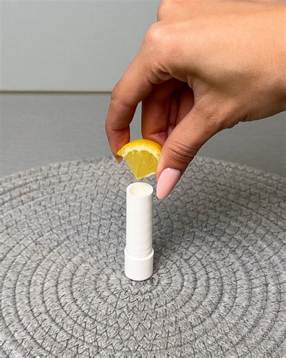 Sweet and fresh DIY lip balm🍋🍯