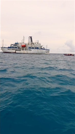 ആന്ത്രോത്തിൽ നിന്ന് കൊച്ചിയിലേക്ക് 🚢 നീലക്കടലിന്റെ നടുവിലൂടെ… ഓർമ്മകൾ നിറഞ്ഞൊരു മനോഹര യാത്ര #shorts