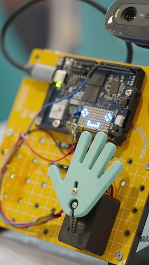 Explore AI and Robotics with Arduino UNO Q at Bett UK 2026