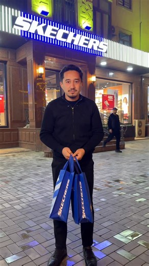 Andijonda on Instagram: "Skechers Andijonda barcha tovarlarga -40 % chegirma e’lon qilindi🔥 Skechers Outlet doʻkonida esa -60 % chegirma🔥 Qaynoq chegirmalar 31-dekabr kunigacha amal qiladi. 📍Andijon shahri, Navruz mall qarshisida joylashgan"