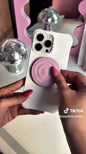 Mở hộp phụ kiện Casetify cùng chồng