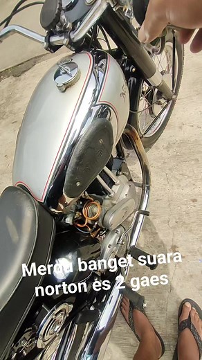 Merdu sekali suara nya norton es 2 1954 #motorantiqueclubimdonesia #norton #motortua #motorantik #fyp #sorotan #semuaorang #viral #hobby #es2 | Oscar Oke Manik