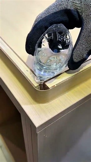 Aligning plywood pieces into interlocking dado joint