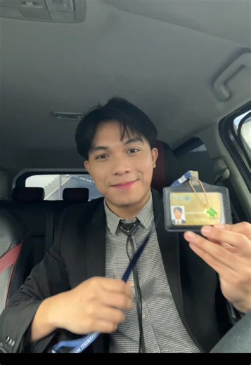 just want to show my keychain 🍀 | clover keychain