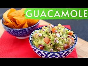 Easy & delicious GUACAMOLE dip sauce recipe (ready in two minutes!)