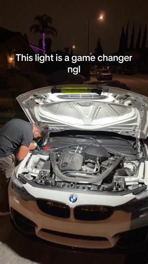 Imagine this: You’re under the car hood, wrench in hand—no more squinting! The 3000-lumen beam lights every bolt, while the magnetic base grips the frame. Finally, your hands stay free, your focus stays sharp. ✅ 3000-Lumen Blast – See every detail, even in pitch-black spaces. ✅ 2 Modes Emergency Flash – Fix, camp, or signal for help. ✅ 5200mAh Marathon Power – 3.5hrs high / 6.5hrs low. ✅ Magnetic Magic – Attach to steel hoods, pipes, shelves—anywhere. ✅ 360° Bend & Twist – Aim light exactly wher