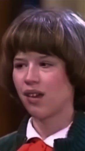 Molly Ringwald’s TV beginnings—where the story truly starts 🌟 #MollyRingwald #RetroTV