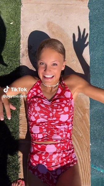 I love swimming!! 👙🌻☀️ what’s your favorite thing to do in summer?? 🍉 #ninjakidztv #ninjafam #viral #dance #trending