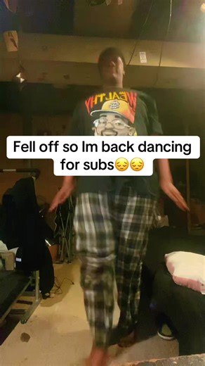Fat dude back dancing for subs #fyp #challenge #viral #dance #streamer | dance