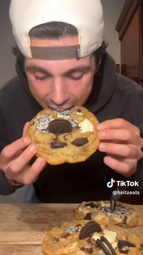 Yup you found it. The best cookies on TikTok. All my recipes are in my captions. For free. #dessert #foodasmr #cookies #cookierecipe #cookie