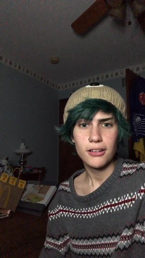 what’s your favorite candy bar?? #deku #dekucosplay #izukumidoriya #midoriya #izukumidoriyacosplay #bnha #bnhacosplay #midoriyaizuku