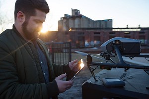 [Werbung] ◆ DJI Copilot ◆ Mehr Zeit für Kreativität. Weniger Zeit am Schreibtisch. Träumen Sie auch davon? Mit dem DJI Copilot von LaCie wird Ihr Wunsch zur Wirklichkeit. ➤ Mehr erfahren: https://bit.ly/2GoV5XS ➤ Die mobile Festplatte für Unterwegs! | Drohnen & Quadrocopter