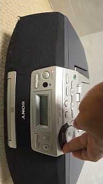 Vintage Sony CFD -S47 CD Radio Cassette Recorder Boombox.