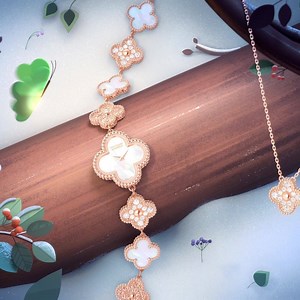 1.7M views · 335 reactions | Follow the delicate clover butterfly in its journey through the enchanting Alhambra universe. #VCAalhambra #DiamondBreeze #VanCleefArpels | Van Cleef & Arpels | Facebook