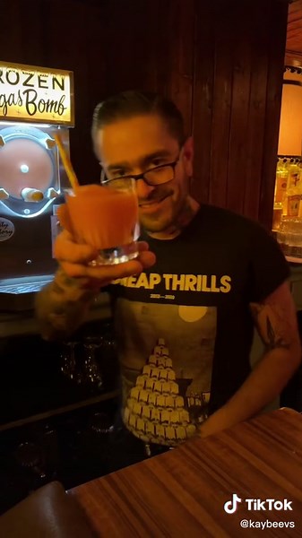 Ultimate Chicago Cocktail Bucket List Experience