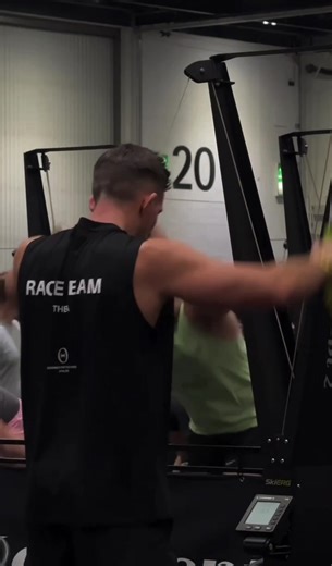 JOIN HYBRID CLUB £1 A DAY Let me help you structure your training for HYROX Message for any questions To join the team link in bio 👊 #hyrox #hyroxuk #hyroxtraining #hyroxworkout #hyroxcoach